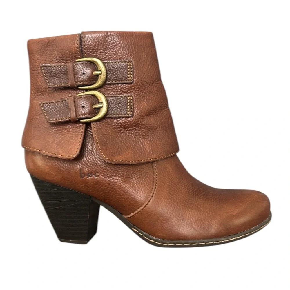 B.O.C Born Concept Traipse Brown Leather Booties‎ Cuffed Double Buckle 7/38